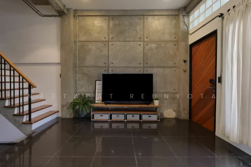 5-BR Townhouse, Bangkok, Khlong Tan Nua, Watthana, Bangkok, 5 Bedrooms, 495 sqm, Townhouse For Sale, by Nattapat Reunyota, 500359954 - DDproperty.com