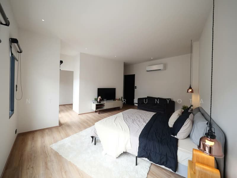3-BR Townhouse, Bangkok, Khlong Tan Nua, Watthana, Bangkok, 3 Bedrooms, 193 sqm, Townhouse For Sale, by Nattapat Reunyota, 500359959 - DDproperty.com