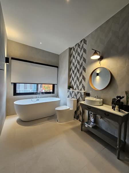3-BR Townhouse, Bangkok, Khlong Tan Nua, Watthana, Bangkok, 3 Bedrooms, 193 sqm, Townhouse For Sale, by Nattapat Reunyota, 500359959 - DDproperty.com