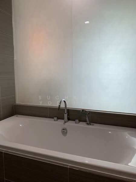 Siri At Sukhumvit, Bangkok, 902 Sukhumvit Road, Phra Kanong, Khlong Toei, Bangkok, 2 Bedrooms, 70 sqm, Condo For Sale, by Suchada Yodyiem, 500360000 - DDproperty.com