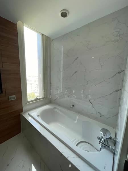 Watermark Chaophraya, Bangkok, Soi Charoennakorn 39-41, Charoennakorn Road, Bang Lam Phu Lang, Khlong San, Bangkok, 2 Bedrooms, 95 sqm, Condo For Sale, by Nattapat Reunyota, 500360075 - DDproperty.com