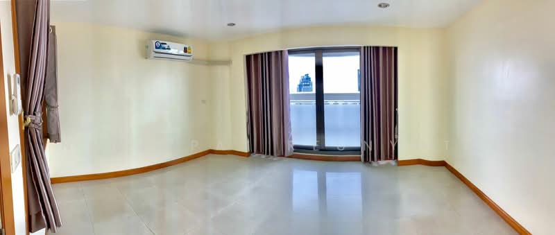 State Tower, Bangkok, 1055 Silom Road, Silom, Bang Rak, Bangkok, 1 Bedroom, 68 sqm, Condo For Sale, by Nattapat Reunyota, 500360178 - DDproperty.com