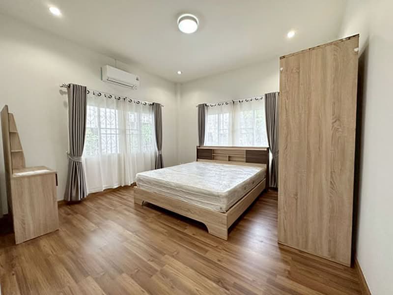 บ้านให้เช่า – ใกล้มีโชคพลาซ่า เพียง 5 นาที ค่าเช่า 30,000 บาท / เดือน รหัสทรัพย์ : No.5H067, Chiang Mai, San Sai Noi, San Sai, Chiang Mai, 3 Bedrooms, 400 sqm, Single Detached House For Rent, by กัน, 500360188 - DDproperty.com