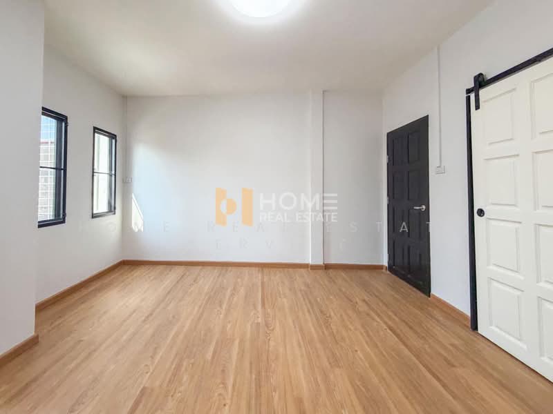 Baan Passakorn, Bangkok, Khlong Bang Phran, Bang Bon, Bangkok, 4 Bedrooms, 200 sqm, Townhouse For Sale, by HOME Real Estate Service, 500360191 - DDproperty.com