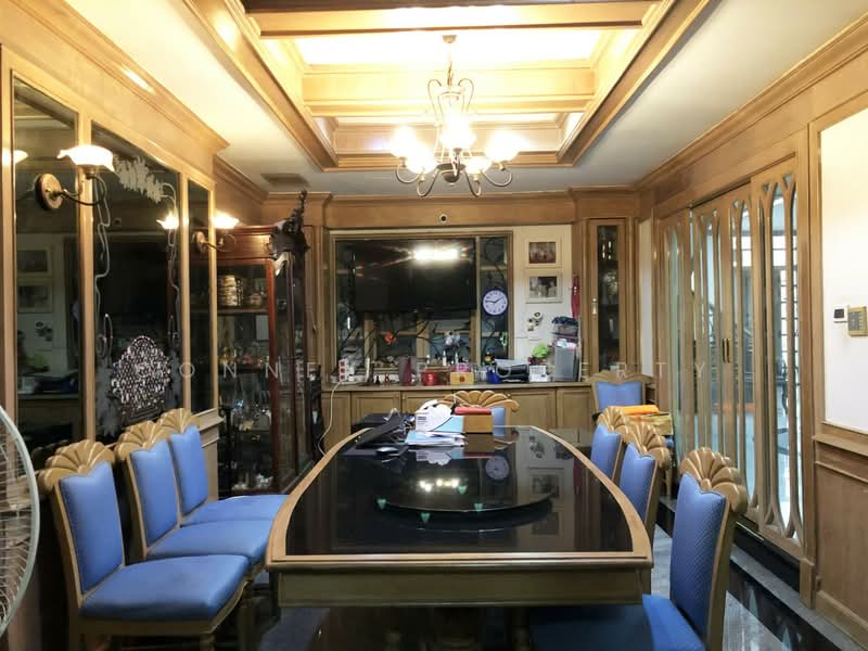 Ladawan Srinakarin, Samut Prakan, Srinakarin Road, Bang Kaeo, Bang Plee, Samut Prakan, 6 Bedrooms, 350 sqm, Single Detached House For Sale, by Connex Property, 500360217 - DDproperty.com