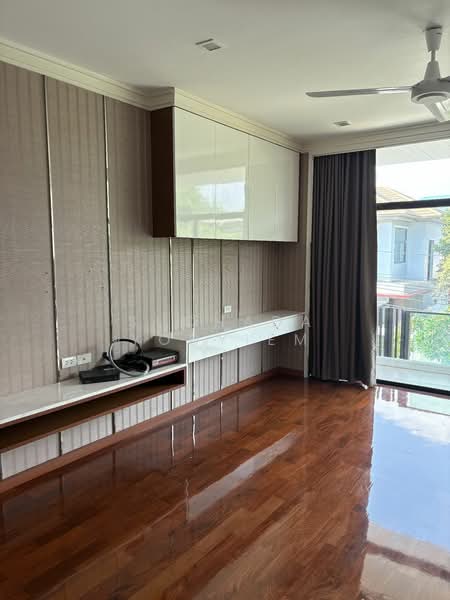 Urban Sathorn, Bangkok, Ratchaphruek Road, Bang Chak, Phasi Charoen, Bangkok, 5 Bedrooms, 450 sqm, Townhouse For Sale, by Suchada Yodyiem, 500360218 - DDproperty.com