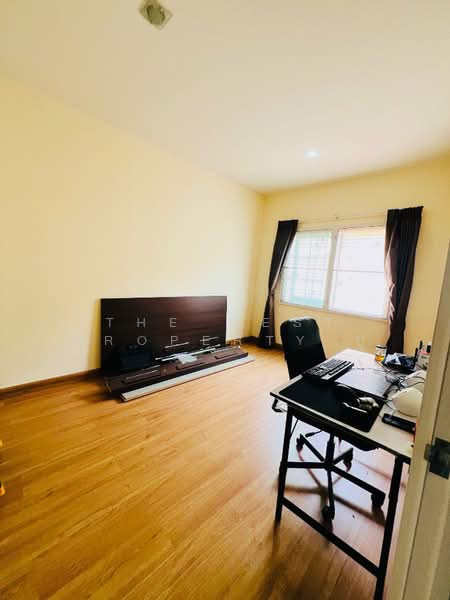 Golden Town 2 Onnut-Pattanakarn, Bangkok, 189 Soi On Nut 65 Yaek 14, Prawet, Bangkok, 4 Bedrooms, 100 sqm, Townhouse For Sale, by The Best Property ปู, 500360232 - DDproperty.com