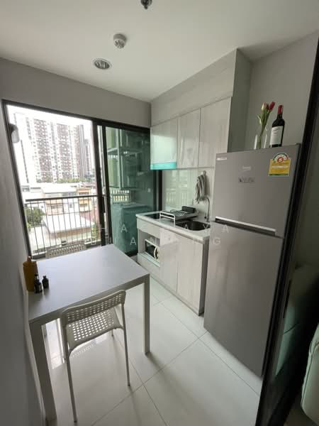 Life Pinklao, Bangkok, Boromarajonani Road, Bang Bamru, Bang Phlat, Bangkok, 1 Bedroom, 30 sqm, Condo For Sale, by Thachaya Buanong, 500360284 - DDproperty.com