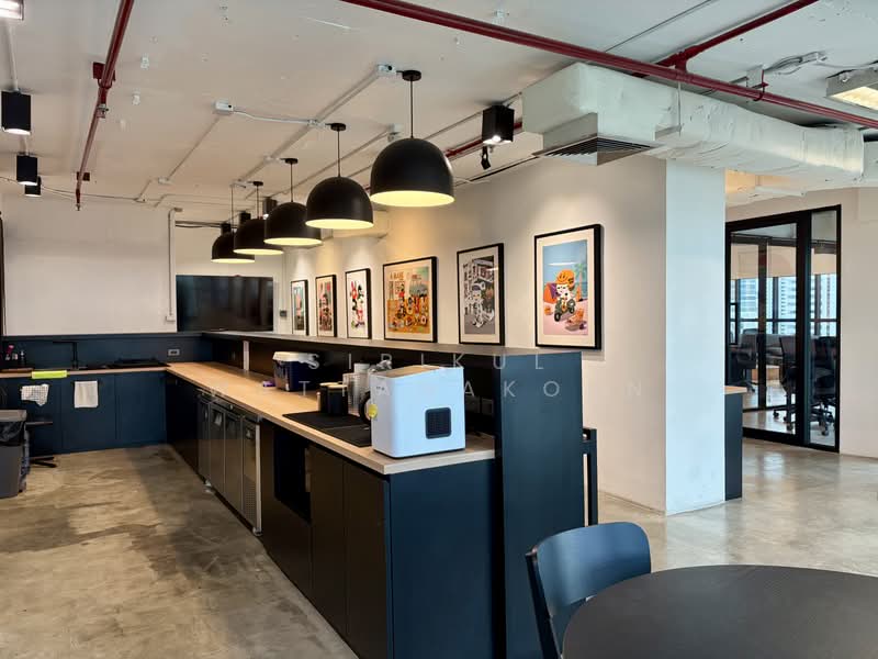Ekkamai Furnished Office, Only 650B/sqm, 500m to BTS, Bangkok, Sukhumvit 63, Khlong Tan Nua, Watthana, Bangkok, , 220 sqm, Office Space For Rent, by Sirikul Wattanakorn, 500360295 - DDproperty.com