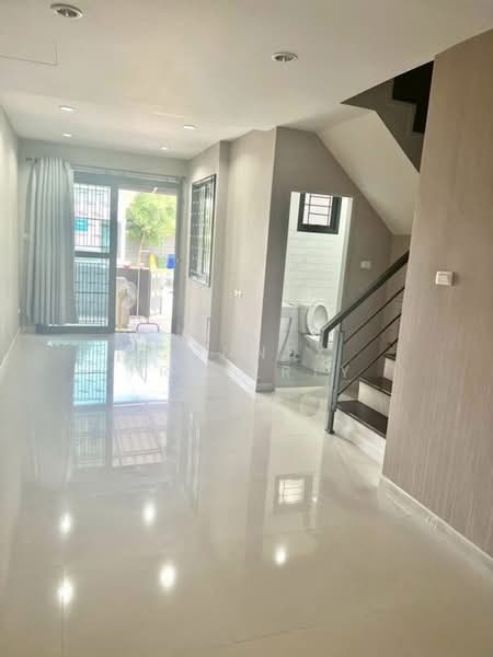 The Trop Urban Motorway-Ladkrabang, Bangkok, Phatthana Rd,, Thab Yao, Lat Krabang, Bangkok, 4 Bedrooms, 21 sqm, Townhouse For Sale, by Connex Property, 500360376 - DDproperty.com