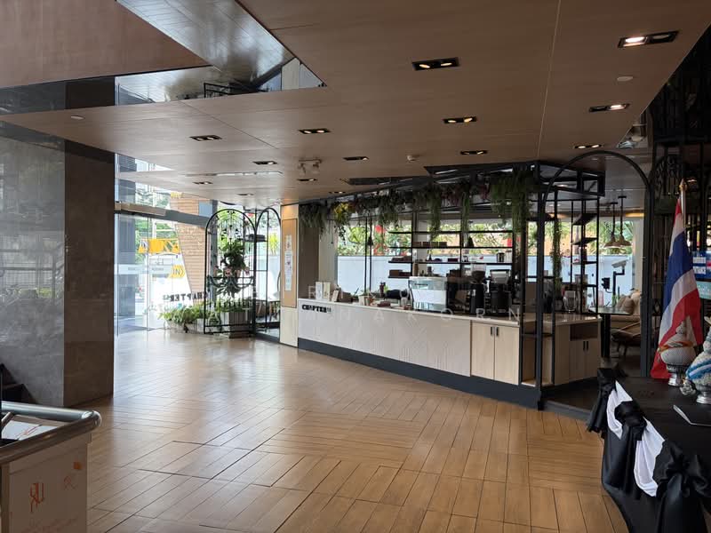 A space in a office building on Sukhumvit 63, 7-min walk to BTS, กรุงเทพ, Sukhumvit 63, คลองตันเหนือ, วัฒนา, กรุงเทพ, 193 ตร.ม., พื้นที่ขายของ ให้เช่า, โดย Sirikul Wattanakorn, 500360382 - DDproperty.com