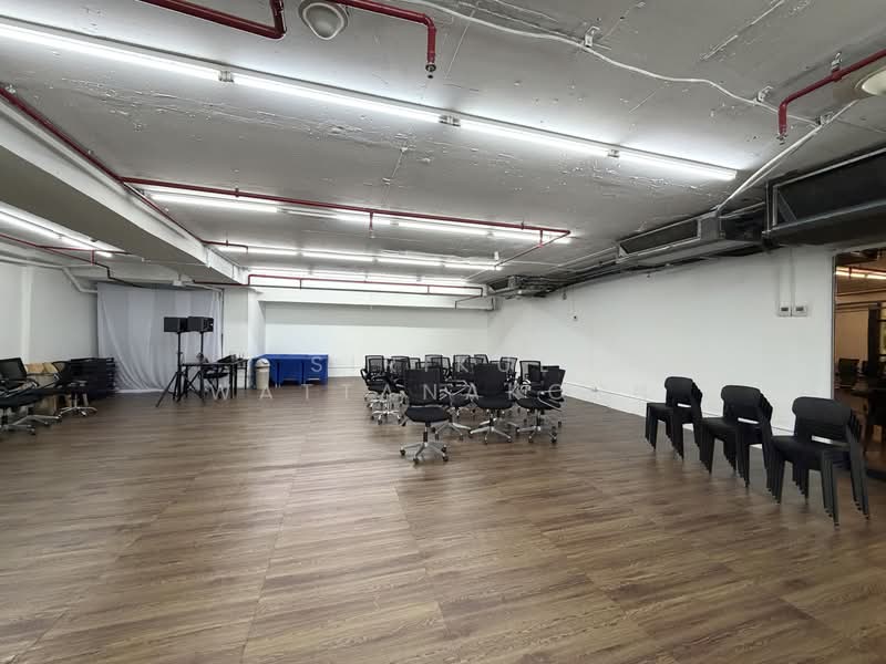 A space in a office building on Sukhumvit 63, 7-min walk to BTS, กรุงเทพ, Sukhumvit 63, คลองตันเหนือ, วัฒนา, กรุงเทพ, 193 ตร.ม., พื้นที่ขายของ ให้เช่า, โดย Sirikul Wattanakorn, 500360382 - DDproperty.com