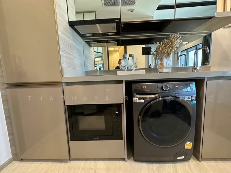 The Crest Park Residences, Bangkok, 1198 Phahonyothin Road, Jom Phon, Chatuchak, Bangkok, 1 Bedroom, 31 sqm, Condo For Rent, by Thachaya Buanong, 500360390 - DDproperty.com