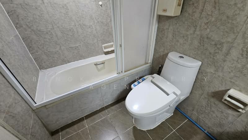 Tai Ping Towers, Bangkok, 582 Soi Sukhumvit 63, Khlong Tan Nua, Watthana, Bangkok, 4 Bedrooms, 252 sqm, Condo For Rent, by BANGKOK PROPERTY AGENTS, 500360396 - DDproperty.com