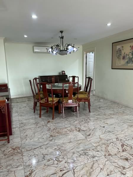 Royal Castle Pattanakarn, Bangkok, 701 Panya Village, Suan Luang, Bangkok, 3 Bedrooms, 215 sqm, Condo For Sale, by อรวรรณ เหนี่ยวสุภาพ, 500360535 - DDproperty.com