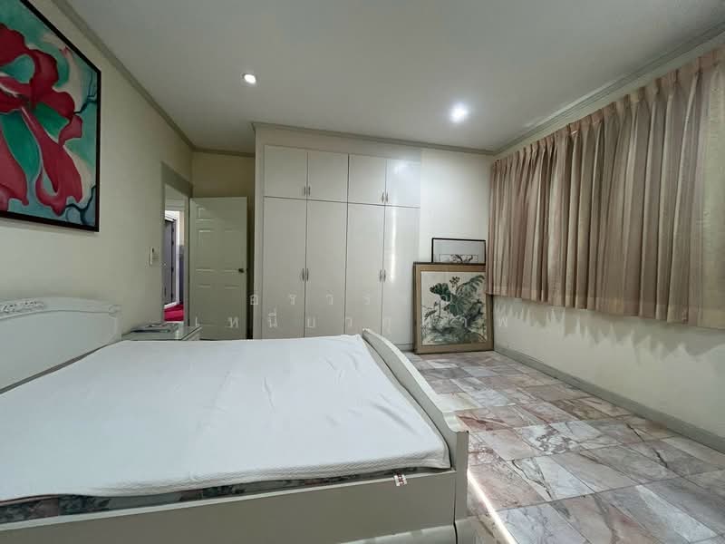 Royal Castle Pattanakarn, Bangkok, 701 Panya Village, Suan Luang, Bangkok, 3 Bedrooms, 215 sqm, Condo For Sale, by อรวรรณ เหนี่ยวสุภาพ, 500360535 - DDproperty.com