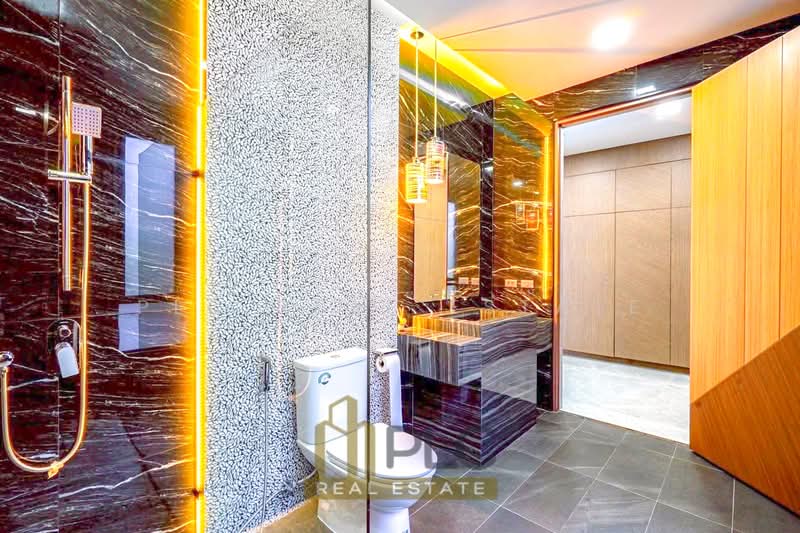 Luxury Pool Villa for Sale East Pattaya, Chon Buri (Pattaya), Bang Lamung, Bang Lamung (Pattaya), Chon Buri (Pattaya), 6 Bedrooms, 650 sqm, Villa For Sale, by PLC real estate, 500360540 - DDproperty.com
