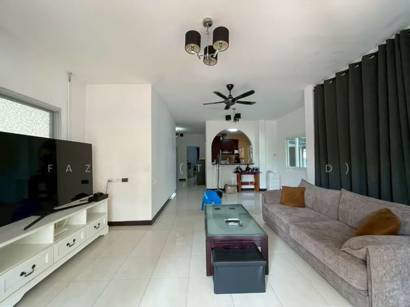 บ้าน 3 ห้องนอน ให้เช่า Suwattana Garden Village 2 หนองปรือ พัทยา, ชลบุรี, หนองปรือ, บางละมุง, ชลบุรี, 240 ตร.ม., บ้านเดี่ยว ให้เช่า, โดย Fazwaz (Thailand) Co., Ltd., 500360550 - DDproperty.com