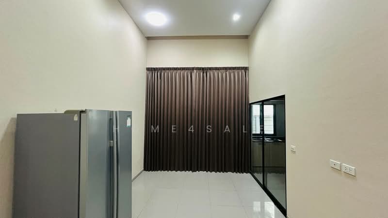 Arden Phatthanakan, Bangkok, Phatthanakan 20, Phatthanakan Road, Suan Luang, Bangkok, 3 Bedrooms, 190 sqm, Townhouse For Rent, by rosesirin_expert, 500360557 - DDproperty.com