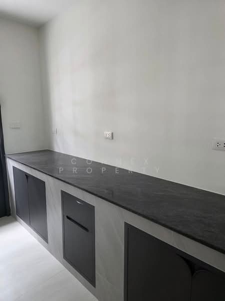 Ladawan Srinakarin, Samut Prakan, Srinakarin Road, Bang Kaeo, Bang Plee, Samut Prakan, 3 Bedrooms, 195 sqm, Single Detached House For Sale, by Connex Property, 500360561 - DDproperty.com