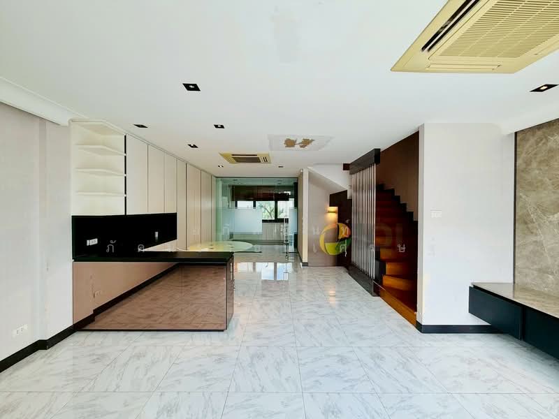 Enterprize Park, Samut Prakan, บางนา-ตราด, Bang Kaeo, Bang Plee, Samut Prakan, , 270 sqm, Shophouse For Sale, by อภัสนันท์ ภัคนราธนเศรษฐ์, 500360625 - DDproperty.com