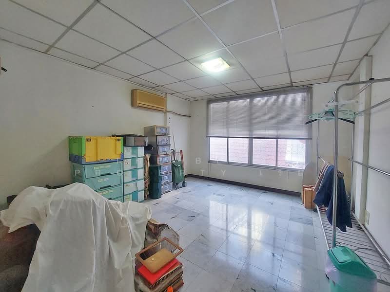 ทาวน์เฮ้าส์จตุจักร กรุงเทพมหานคร, Bangkok, Lat Yao, Chatuchak, Bangkok, 4 Bedrooms, 100 sqm, Townhouse For Sale, by The Best Property เรย์, 500360630 - DDproperty.com