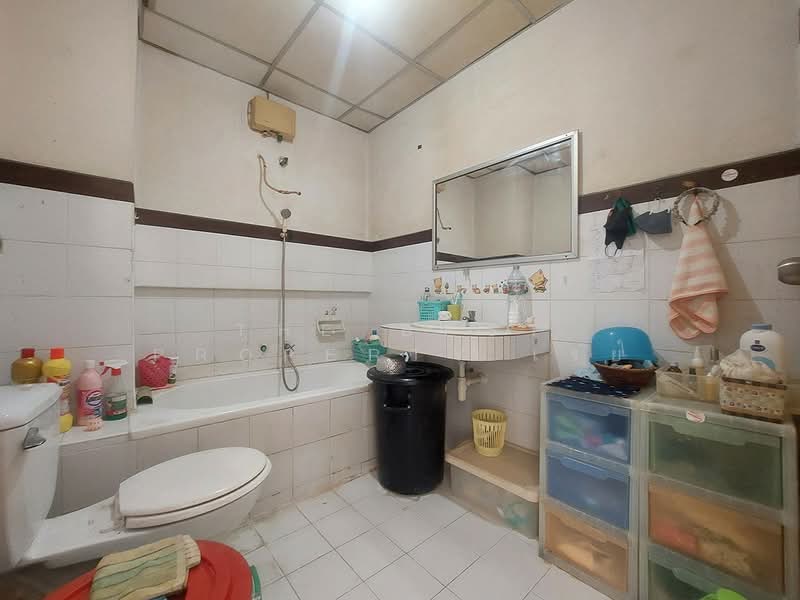 ทาวน์เฮ้าส์จตุจักร กรุงเทพมหานคร, Bangkok, Lat Yao, Chatuchak, Bangkok, 4 Bedrooms, 100 sqm, Townhouse For Sale, by The Best Property เรย์, 500360630 - DDproperty.com