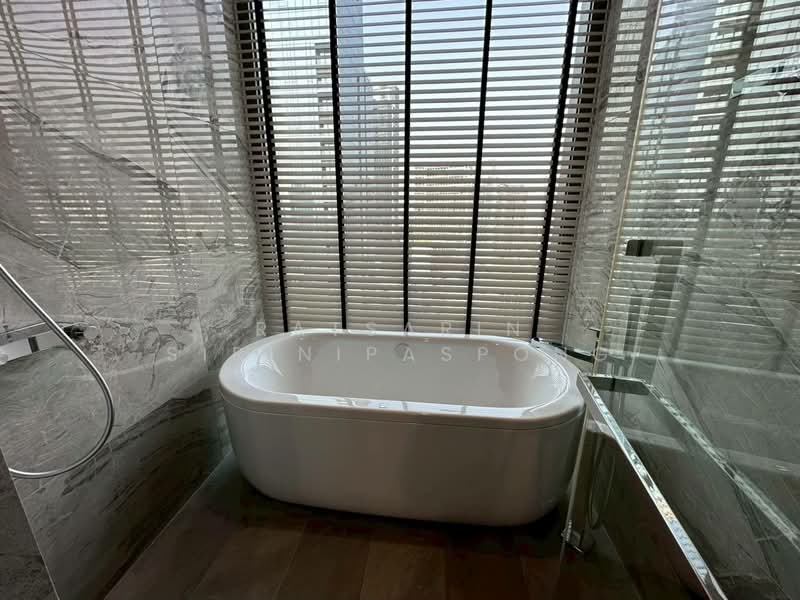 LAVIQ Sukhumvit 57, Bangkok, Soi Sukhumvit 57, Sukhumvit Road, Khlong Tan Nua, Watthana, Bangkok, 3 Bedrooms, 115 sqm, Condo For Rent, by Ratsarin Sirinipaspong, 500360654 - DDproperty.com