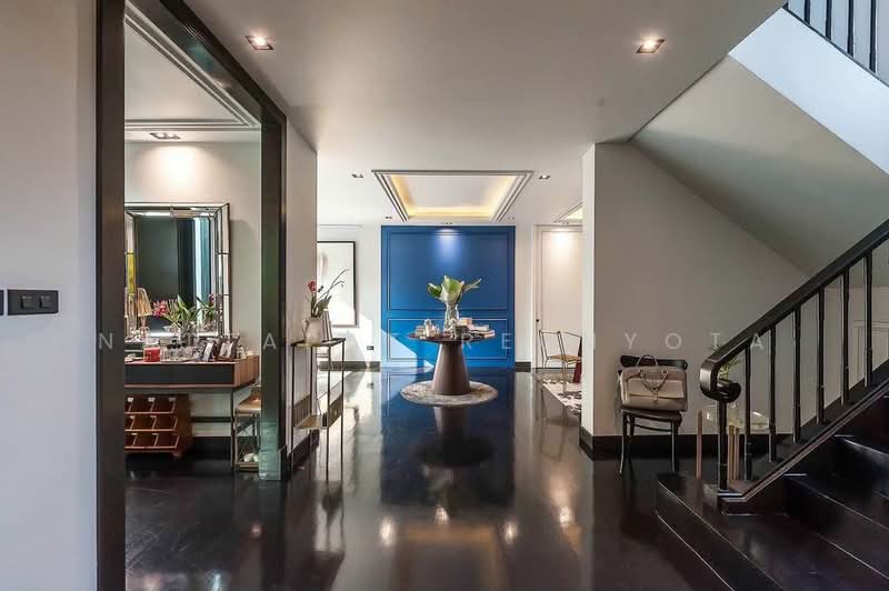 Noble House Thonglor 25, Bangkok, Khlong Tan Nua, Watthana, Bangkok, 4 Bedrooms, 300 sqm, Single Detached House For Sale, by Nattapat Reunyota, 500360674 - DDproperty.com