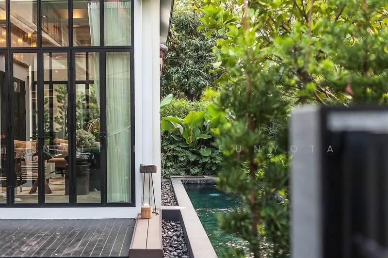 Noble House Thonglor 25, Bangkok, Khlong Tan Nua, Watthana, Bangkok, 4 Bedrooms, 300 sqm, Single Detached House For Sale, by Nattapat Reunyota, 500360674 - DDproperty.com