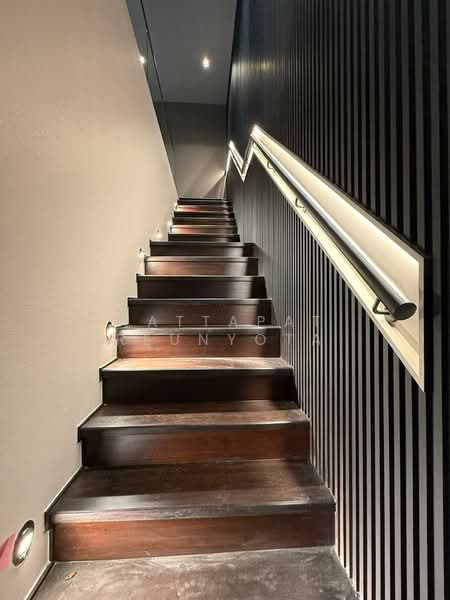 The Prime 11, Bangkok, 29 Soi Sukhumvit 11, Khlongtoei Nua, Watthana, Bangkok, 3 Bedrooms, 250 sqm, Condo For Sale, by Nattapat Reunyota, 500360716 - DDproperty.com