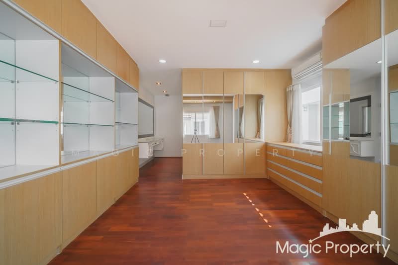 Grand Bangkok Boulevard Rama 9 - Srinakarindra, Bangkok, Krungthep Kritha 17 Alley, Thap Chang, Saphan Sung, Bangkok, 5 Bedrooms, 500 sqm, Single Detached House For Sale, by Magic Property, 500360723 - DDproperty.com