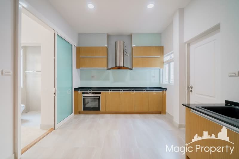 Grand Bangkok Boulevard Rama 9 - Srinakarindra, Bangkok, Krungthep Kritha 17 Alley, Thap Chang, Saphan Sung, Bangkok, 5 Bedrooms, 500 sqm, Single Detached House For Sale, by Magic Property, 500360723 - DDproperty.com