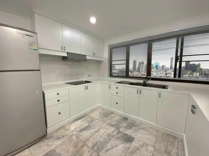 Regent On The Park 3, Bangkok, 185 Soi Sukhumvit 39 Sukhumvit Road, Khlong Tan Nua, Watthana, Bangkok, 3 Bedrooms, 240 sqm, Condo For Rent, by Vichai Annavakulthorn, 500360744 - DDproperty.com