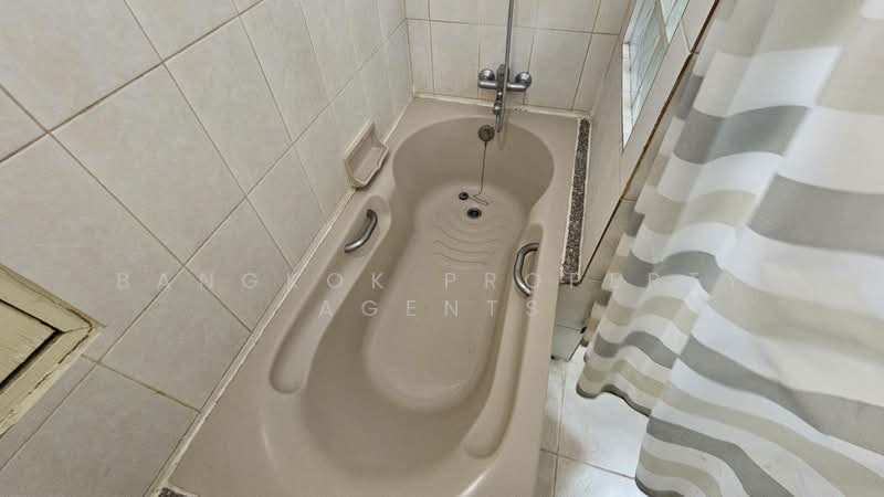 33 Residence, Bangkok, 92 Sukhumvit 33 Alley, Khlong Tan Nua, Watthana, Bangkok, 2 Bedrooms, 143 sqm, Condo For Rent, by BANGKOK PROPERTY AGENTS, 500360756 - DDproperty.com