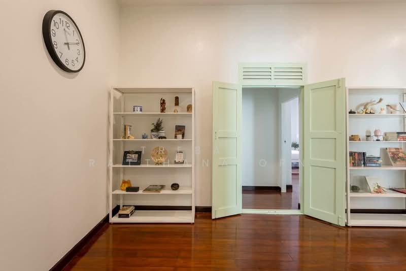 Heritage Home Surawong, Bangkok, Si Phraya, Bang Rak, Bangkok, 3 Bedrooms, 160 sqm, Townhouse For Rent, by TREBA - Ratthanatorn, 500360770 - DDproperty.com