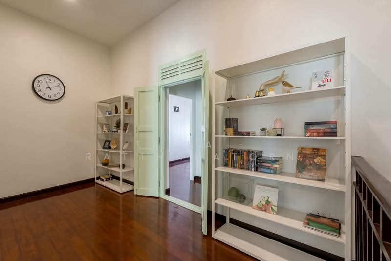 Heritage Home Surawong, Bangkok, Si Phraya, Bang Rak, Bangkok, 3 Bedrooms, 160 sqm, Townhouse For Rent, by TREBA - Ratthanatorn, 500360770 - DDproperty.com