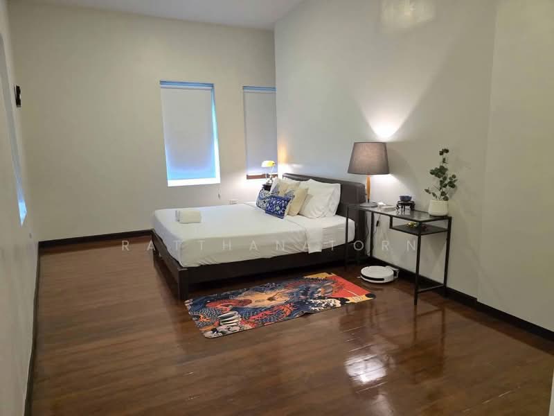 Heritage Home Surawong, Bangkok, Si Phraya, Bang Rak, Bangkok, 3 Bedrooms, 160 sqm, Townhouse For Rent, by TREBA - Ratthanatorn, 500360770 - DDproperty.com