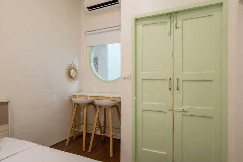 Heritage Home Surawong, Bangkok, Si Phraya, Bang Rak, Bangkok, 3 Bedrooms, 160 sqm, Townhouse For Rent, by TREBA - Ratthanatorn, 500360770 - DDproperty.com