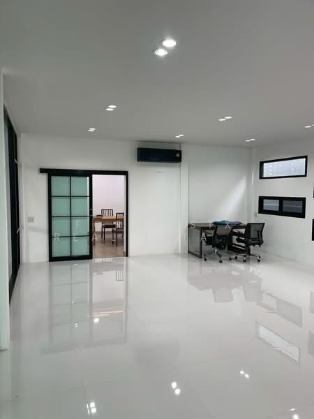 โกดังพรีเมี่ยม พร้อมออฟฟิศ 2 ชั้น ถนนราชพฤกษ์, Bangkok, สวนผัก, Taling Chan, Bangkok, , 1,107 sqm, Warehouse/Factory For Rent, by Forty-Six Real Estate Group, 500360792 - DDproperty.com