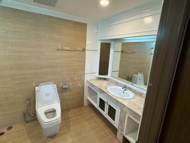 Wattana Heights, Bangkok, Sukhumvit Road, Khlongtoei Nua, Watthana, Bangkok, 3 Bedrooms, 350 sqm, Condo For Rent, by Vichai Annavakulthorn, 500360806 - DDproperty.com