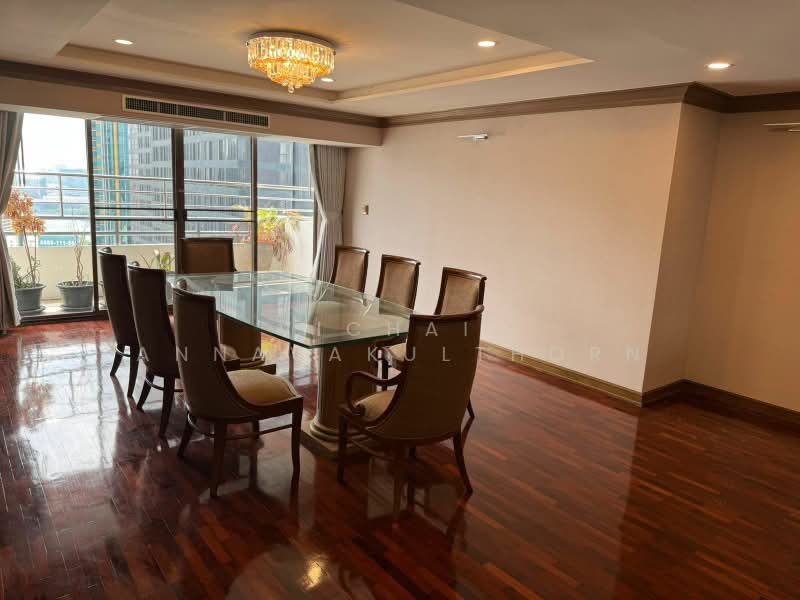 Wattana Heights, Bangkok, Sukhumvit Road, Khlongtoei Nua, Watthana, Bangkok, 3 Bedrooms, 350 sqm, Condo For Rent, by Vichai Annavakulthorn, 500360806 - DDproperty.com