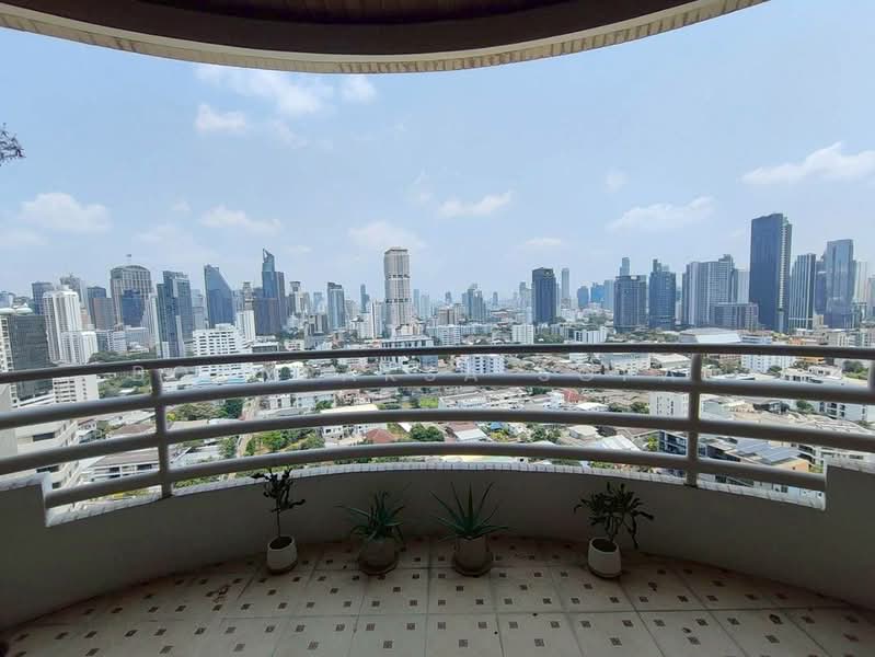 Ruamsuk Condominium, Bangkok, 12 Soi Athakravi, Khong Tan, Khlong Toei, Bangkok, 4 Bedrooms, 350 sqm, Condo For Rent, by Boonraksa Sopak, 500360818 - DDproperty.com