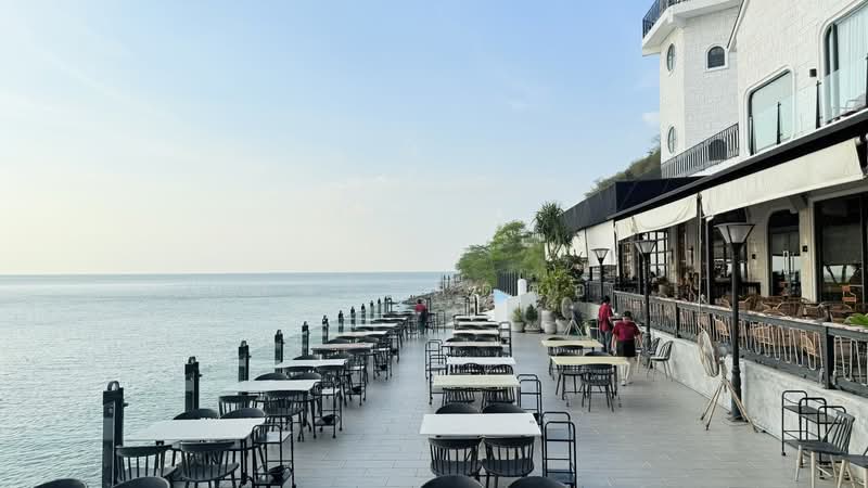 ขายที่ดินติดทะเลเขาสามมุข บางแสน ชลบุรี พร้อมคาเฟ่และที่พัก ทำเลติดทะเลหายาก 1 ไร่ 65 ตร.วา, ชลบุรี, แสนสุข, เมืองชลบุรี, ชลบุรี, 1,860 ตร.ม., ที่ดิน ขาย, โดย สนใจติดต่อ, 500360850 - DDproperty.com