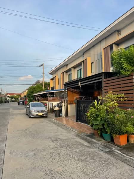 The Connect Ramindra 65, Bangkok, Soi Raminthra 65, Raminthra Road, Tha Rang, Bang Khen, Bangkok, 3 Bedrooms, 200 sqm, Townhouse For Sale, by Home4sale, 500360870 - DDproperty.com