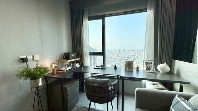 Life Asoke-Rama 9, Bangkok, 626 Asoke-Dindaeng Road, Makkasan, Ratchathewi, Bangkok, 1 Bedroom, 35 sqm, Condo For Rent, by Narinthira Roengrit, 500360883 - DDproperty.com