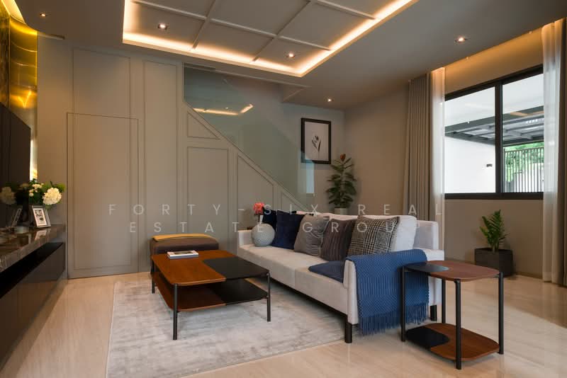 ขายพูลวิลล่าหรู ใจกลางเมือง! Prime Nine Ekamai, Bangkok, Bang Kapi, Huai Khwang, Bangkok, 3 Bedrooms, 360 sqm, Villa For Sale, by Forty-Six Real Estate Group, 500360938 - DDproperty.com