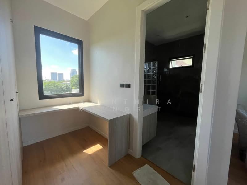 undefined, Bangkok, Suan Luang, Bangkok, 4 Bedrooms, 550 sqm, Villa For Sale, by Narinthira Roengrit, 500360993 - DDproperty.com