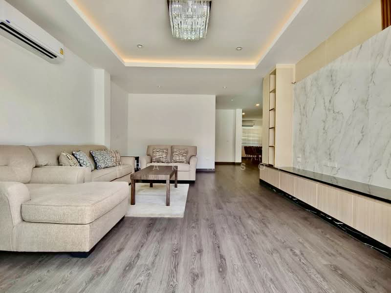 4-BR House, Bangkok, Phra Kanong Nua, Watthana, Bangkok, 4 Bedrooms, 330 sqm, Single Detached House For Rent, by Boonraksa Sopak, 500360995 - DDproperty.com