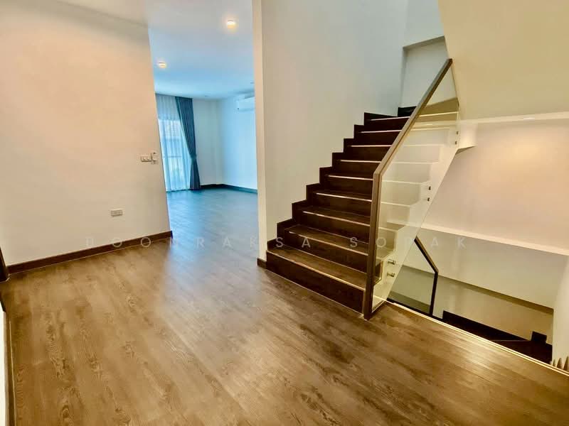 บ้าน 4-ห้องนอน, กรุงเทพ, พระโขนงเหนือ, วัฒนา, กรุงเทพ, 330 ตร.ม., บ้านเดี่ยว ให้เช่า, โดย Boonraksa Sopak, 500360995 - DDproperty.com